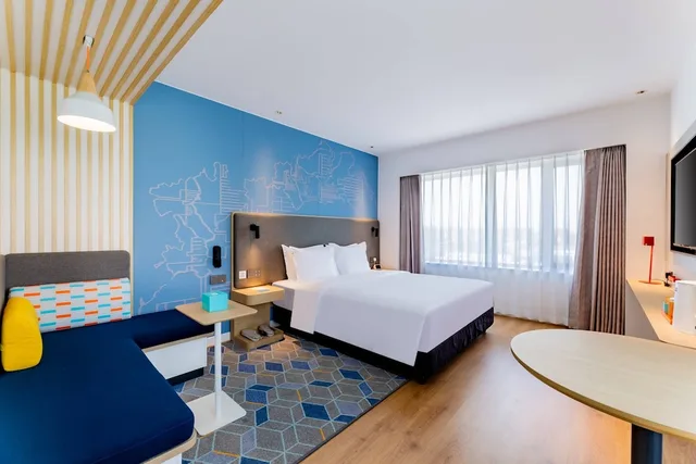 Smart, Standard, King Bed, Balcony، Holiday Inn Express Hohhot East Station 2/2