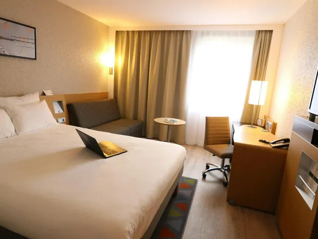 غرفة سوبيريور مفردة بسريرين منفصلين مع أريكة، NOVOTEL BREDA 3/5