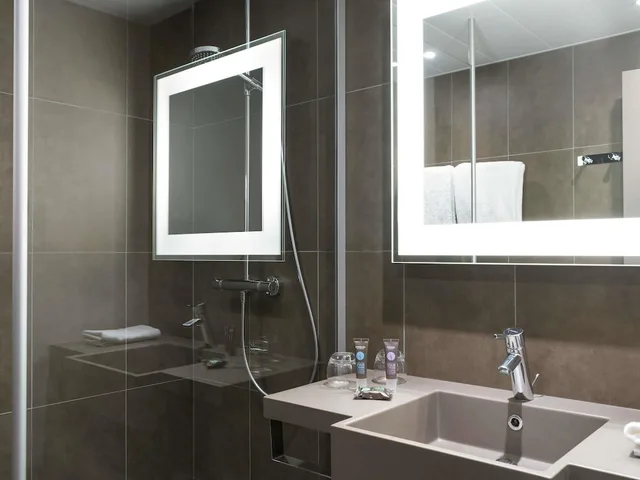 غرفة سوبيريور بسرير كوين مع أريكة، NOVOTEL CHATEAU DE VERSAILLES 8/8