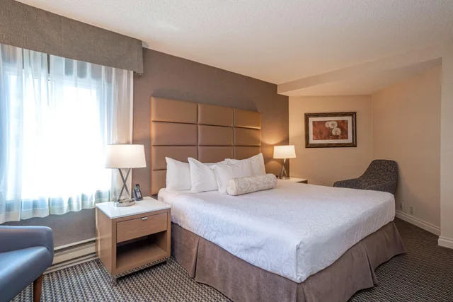 Suite, King Bed, Best Western Premier Chateau Granville Hotel and Suites and Conf. Centre 2/4