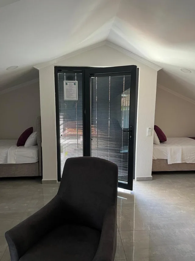 غرفة عائلية، Riverside Hotel 1/4