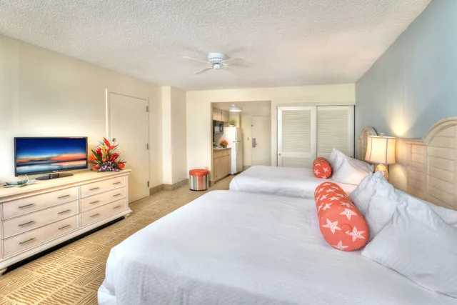 Superior, 2 Queen Beds, Ocean View, Kitchen, Bahama House 1/7
