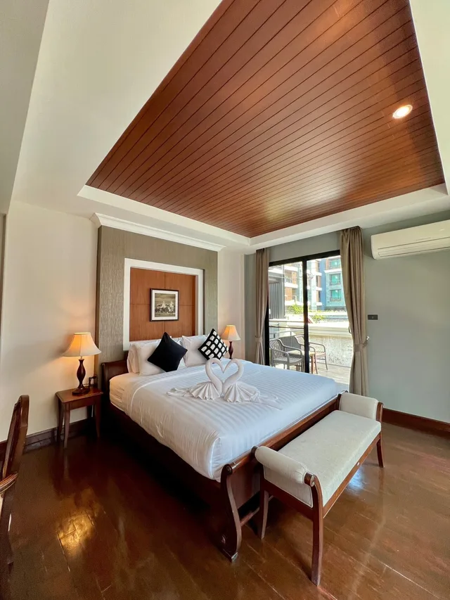 Deluxe, Double Bed, Yotaka Bangkok Hotel 3/5
