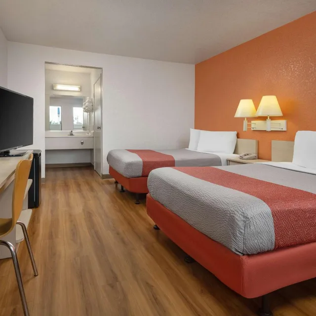 غرفة ديلوكس رباعية، Motel6 Buena Park, CA - Knotts Berry Farm - Disneyland 1/7