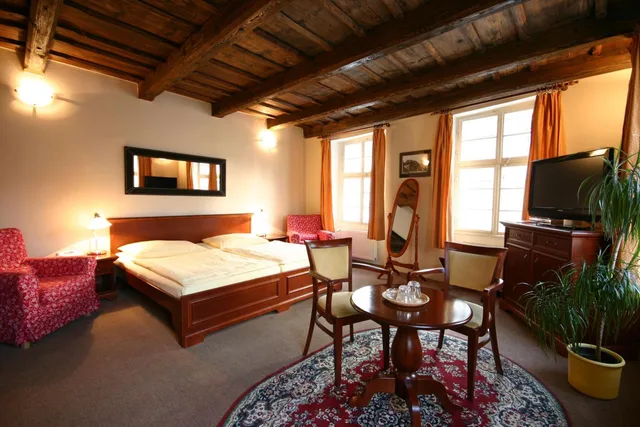جناح مع أريكة، Hotel U Tri Bubnu 3/6