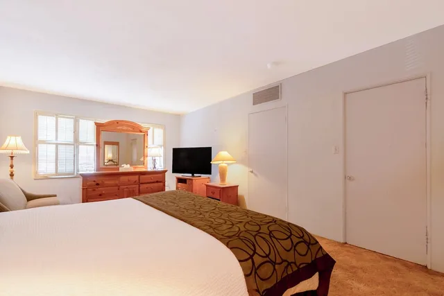شقة بسرير كينج لغير المدخنين، Historic Coronado Motor Hotel by OYO 2/9