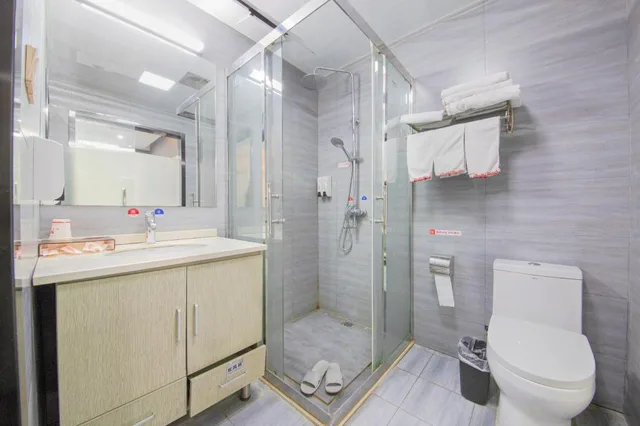 Fashion, Family, 1 King and 1 Single Beds, Shell Wuxi Huishan District Wanda Plaza Yanqiao Subway Station Hotel 7/8