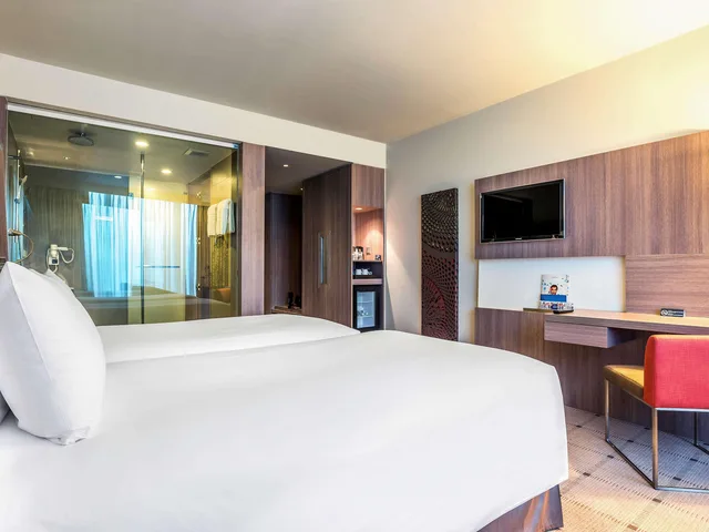 غرفة تنفيذية بسريرين منفصلين، Novotel Bangkok Platinum 3/10
