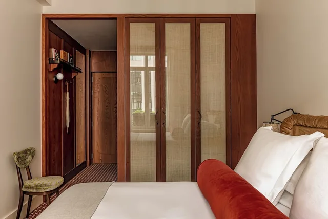 غرفة سوبيريور عائلية بسريرين كوين، Chateau des Fleurs - Paris Champs Elysees 2/3