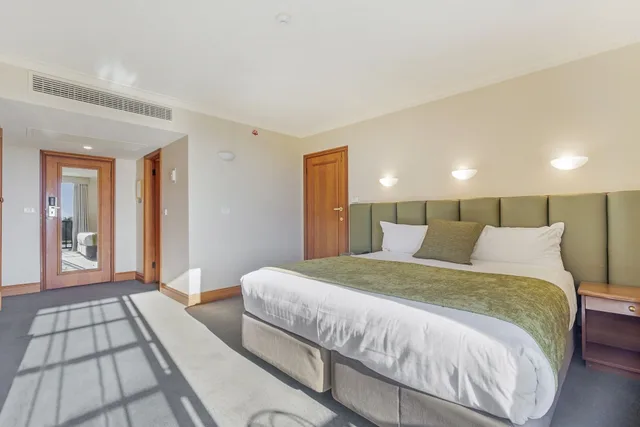 Executive, King Bed, Golf Course View، Country Club Tasmania 1/9