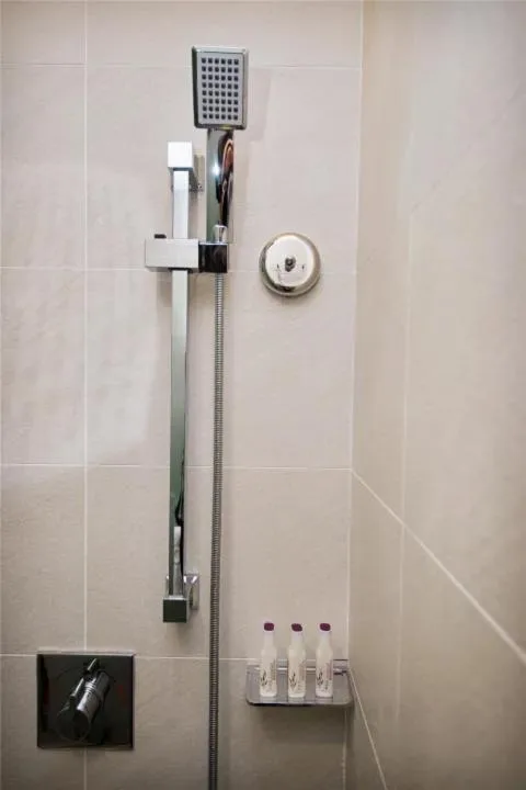 غرفة ديلوكس بسرير كينج وسرير كوين، Lavande Hotel (Xi'an Bell Tower) 6/6