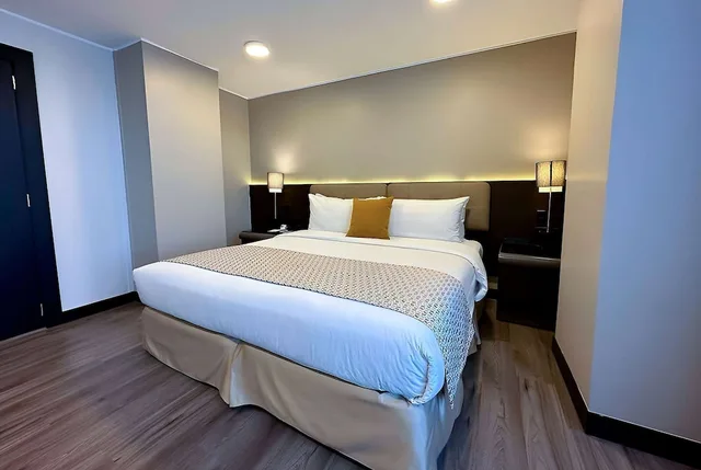غرفة بزنس بسرير كينج، La Quinta by Wyndham Quito 1/10