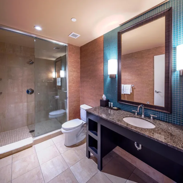 Junior Suite, King Bed, Akwesasne Mohawk Casino Resort 5/5