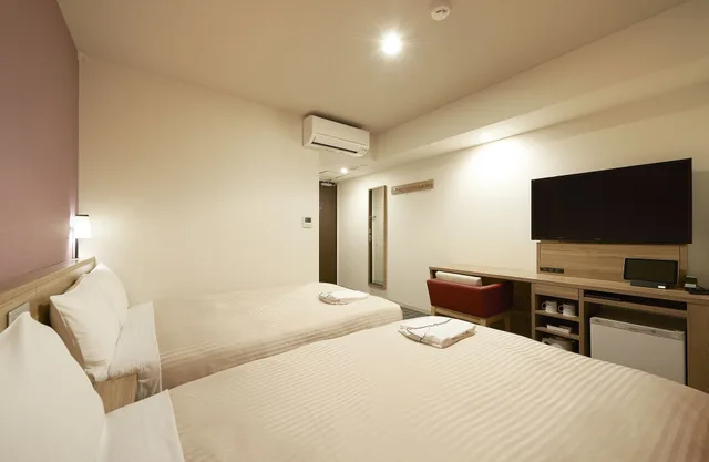 Room, Twin Beds, Sotetsu Fresa Inn Osaka-Shinsaibashi 4/7