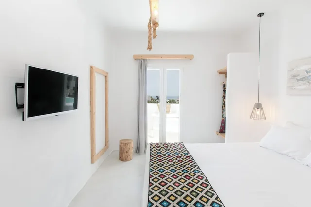 دوبلكس بسرير مزدوج وسريرين منفصلين مع أريكة بحوض جاكوزي، Irida Luxury Apartments 9/10