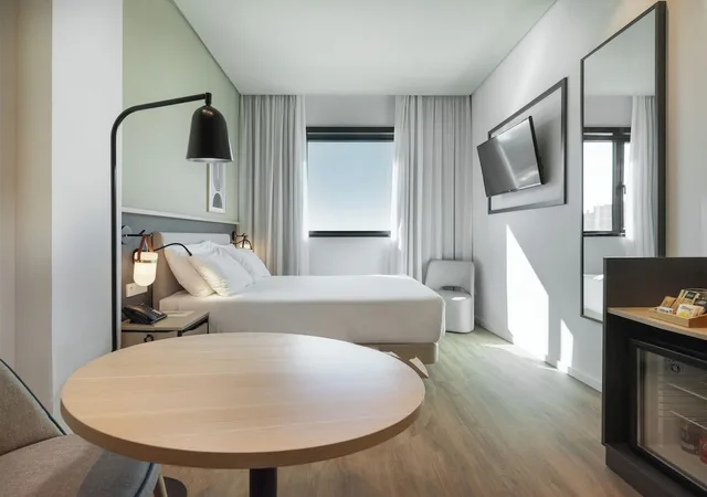Connecting, Family, Double and Twin Beds, Hotel Malaga Alameda Centro Affiliated by Melia 3/5