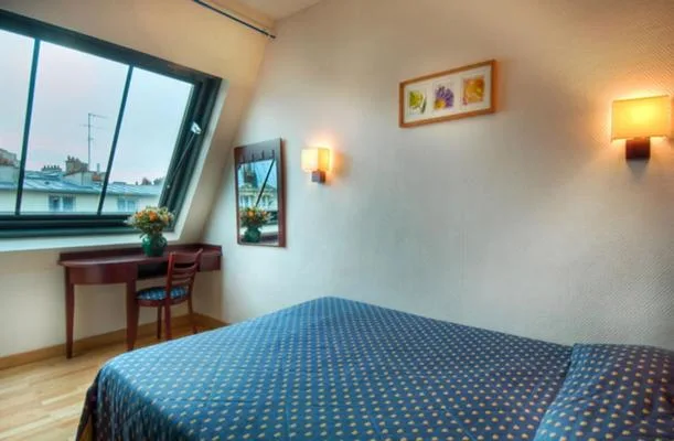 غرفة رباعية، De Paris Opera Hotel 1/7