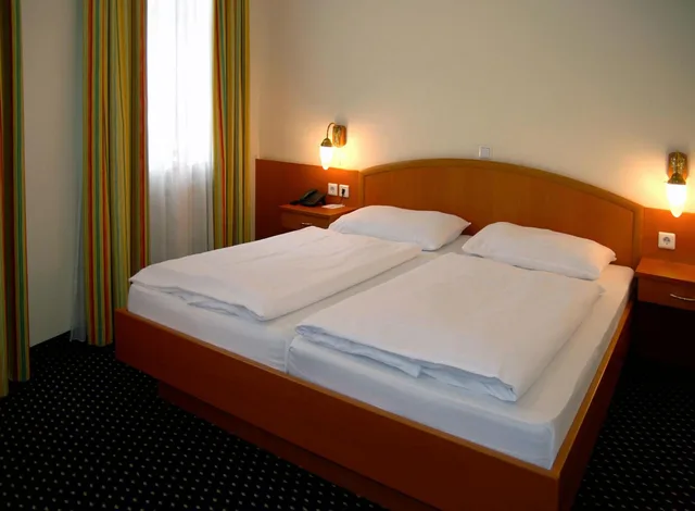 غرفة بسرير كينج، Suite Hotel 900 M Zur Oper 6/10