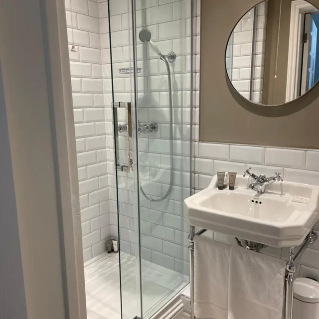 غرفة بسريرين منفصلين، The Burlington Hotel 3/3