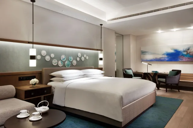غرفة عائلية بسريرين مزدوجين بإطلالة على البحر بشرفة، Jw Marriott Hotel Sanya Dadonghai Bay 7/10