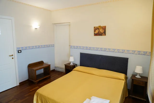 غرفة بسرير مزدوج أو سريرين منفصلين بإطلالة على المدينة، Stesicorea Palace. 5/9