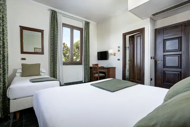 غرفة ثلاثية بسرير مزدوج وسرير فردي، Grand Hotel Del Gianicolo 1/4