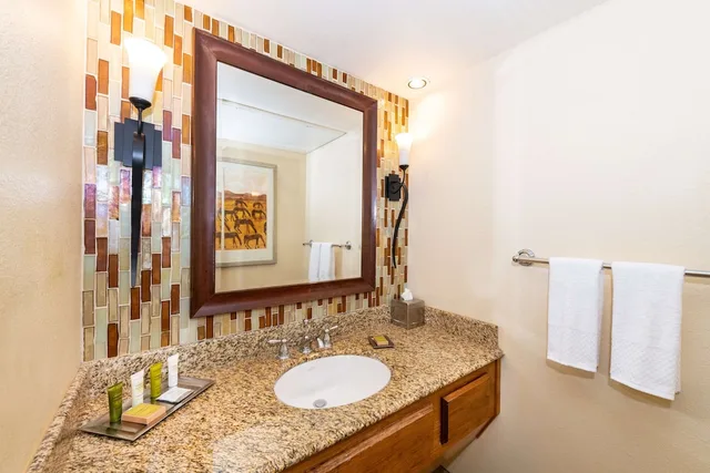 جناح بسريرين كوين، Hilton Phoenix Resort at the Peak 7/8