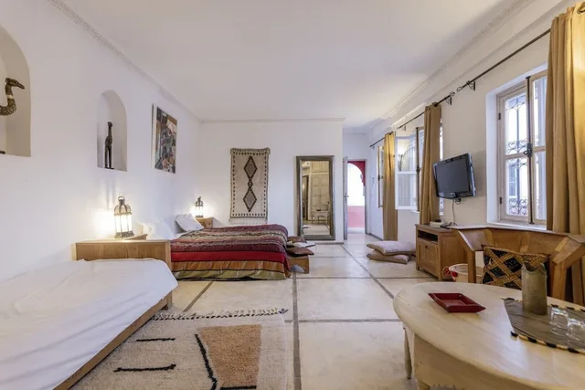 جناح ثلاثي، Riad Alegria 10/10