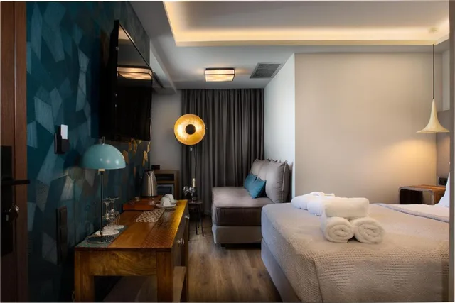 جناح، 360 Degrees Pop Art Hotel 2/3