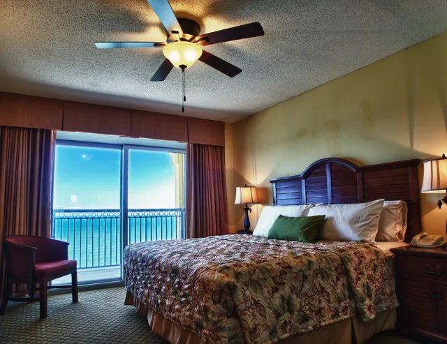 3 Bedrooms, Condo, Deluxe, Ocean Front, Kitchen، Grand Atlantic Ocean Resort 1/6