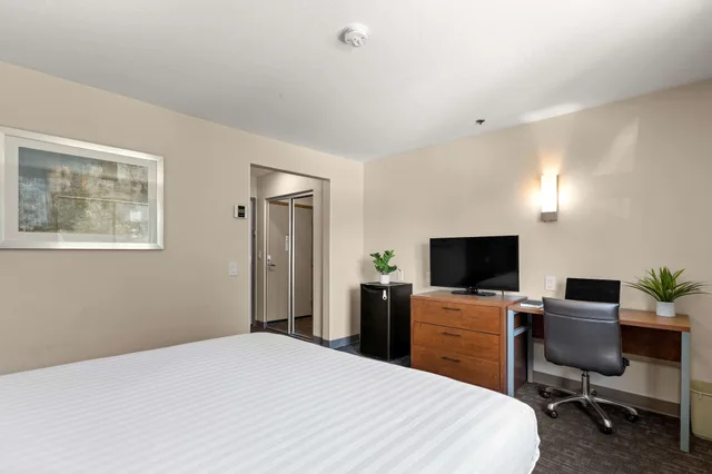 غرفة قياسية بسرير كينج، Good Nite Inn Fremont 3/4