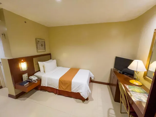 غرفة مفردة، Royal Garden Hotel 1/2