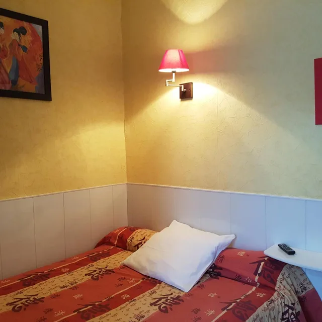 غرفة مفردة، Hôtel Du Centre 6/10