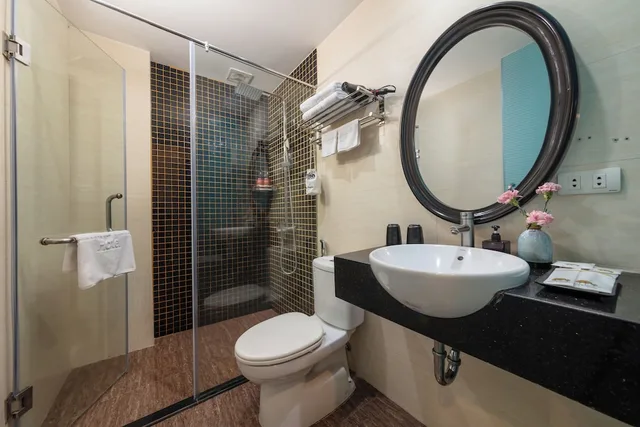 غرفة قياسية بسرير كينج، Omina Hanoi Hotel 3/3