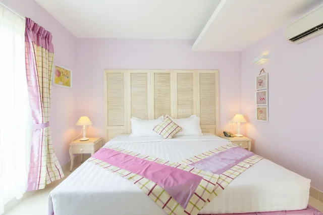 غرفة بزنس بسرير كينج بشرفة، Hotel L Odeon Phu My Hung 1/8