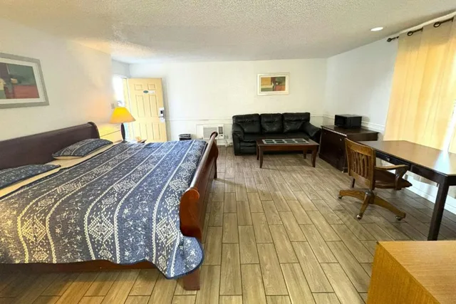 غرفة بسرير كينج لغير المدخنين، Chaparral Motel Victoria TX US 59 3/5