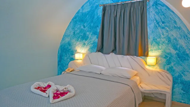Junior Suite, Double Bed, Sea View, Nautilus Dome 1/3