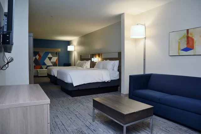 جناح بسريرين كوين، Holiday Inn Express Hotel And Suites Baton Rouge North 4/6