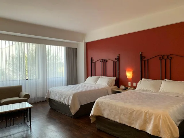 جناح بسريرين كوين، Holiday Inn & Suites Guadalajara Centro Historico 3/8
