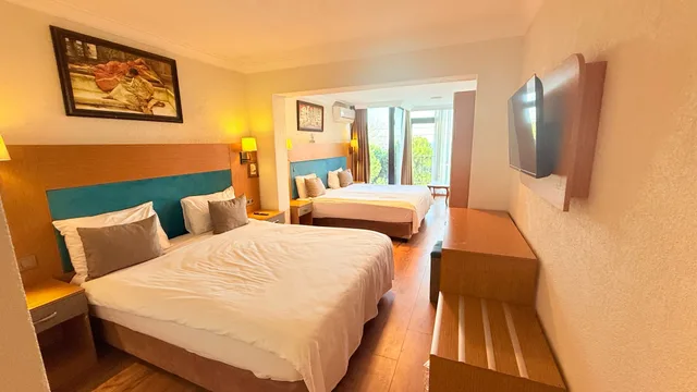 غرفة عائلية بإطلالة على البحر بشرفة، Seatanbul Apart Hotel 4/10
