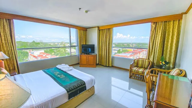 جناح جونيور، K Park Grand Hotel 4/7