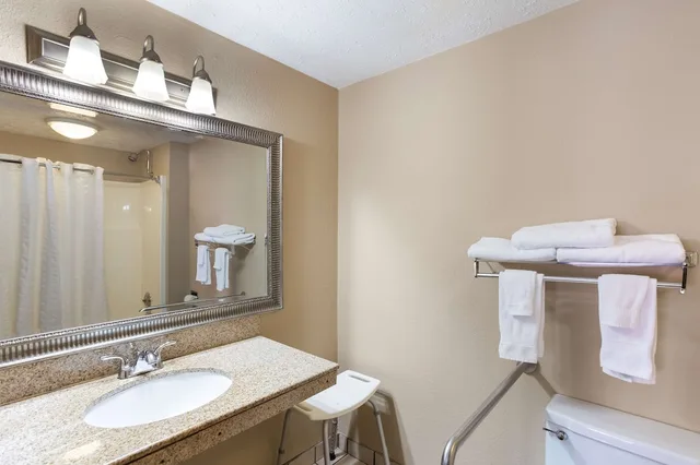 غرفة قياسية بسريرين مزدوجين لذوي الإعاقة، SureStay Hotel by Best Western Summersville 8/10