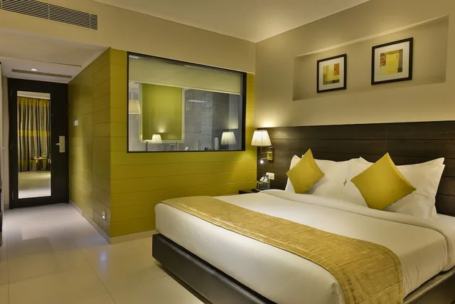 Fern Club Room، The Fern Residency Vadodara 1/2