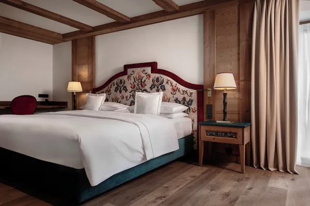 Suite, King Bed, Hotel Tyrol 2/7