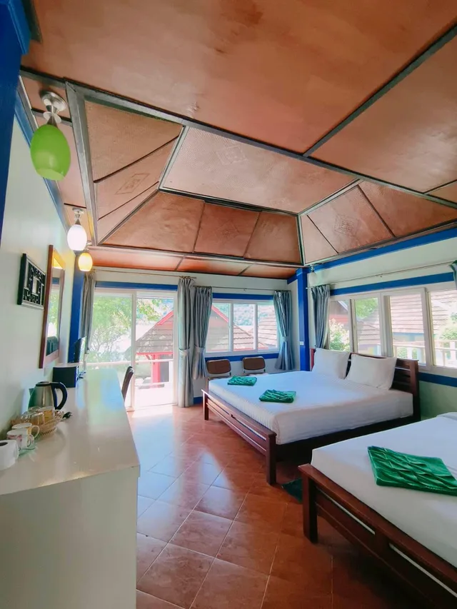 بنغل ديلوكس بسرير مزدوج وسريرين منفصلين بإطلالة على الحديقة، Phi Phi Viewpoint Resort 2/2