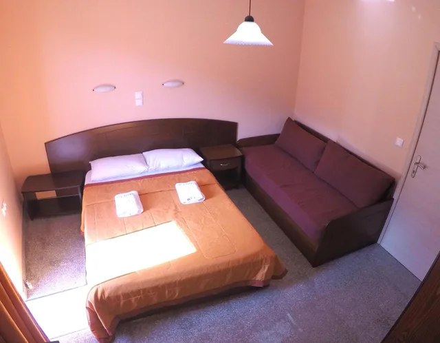 غرفة بسرير مزدوج أو سريرين منفصلين بإطلالة على الجبل، Kalias Hotel 5/9