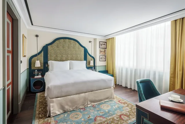 Colonial, King Bed، Maxwell Reserve Singapore, Autograph Collection 4/8