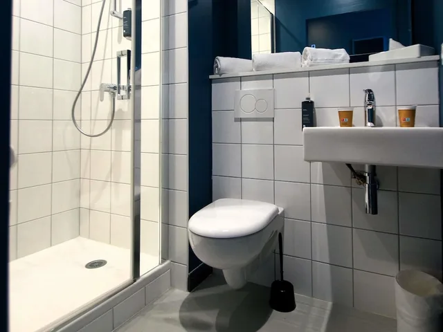 غرفة ثلاثية بسرير مزدوج وسرير فردي، Ibis budget Loudeac Velodrome 5/8
