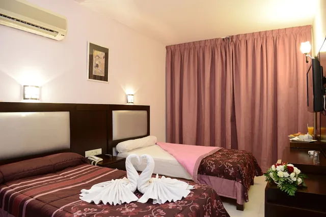 غرفة كلاسيكية، Hotel Al Yacouta 4/9