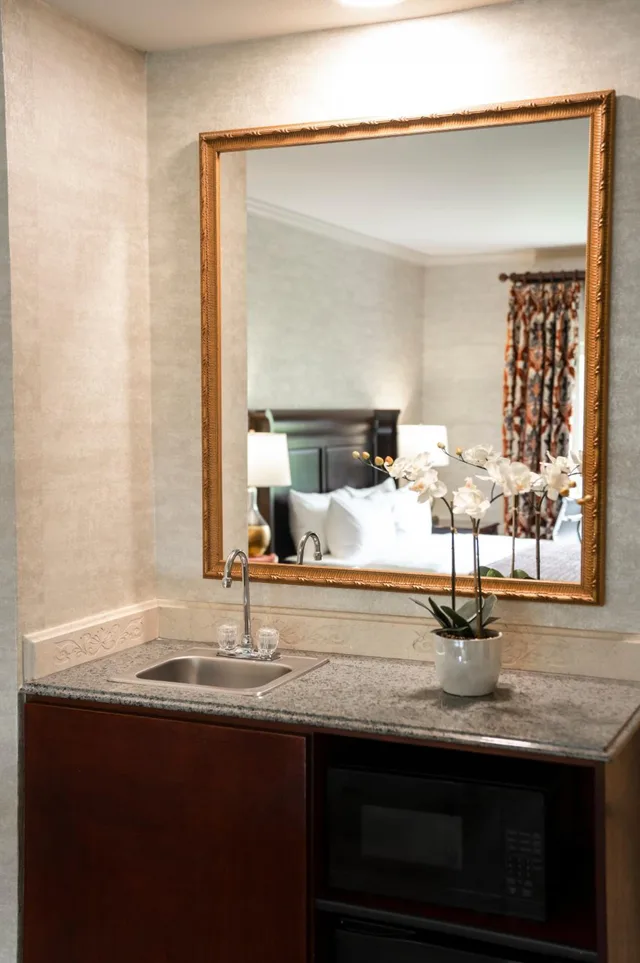 جناح جونيور بسرير كينج، Ayres Hotel Suites Costa Mesa Newport Beach 6/7